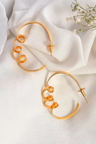 Gold plated half hoop erring