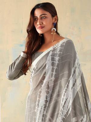 MANNEQUINE PRINTED SAREE WITH BEUTYFULL LACE 2