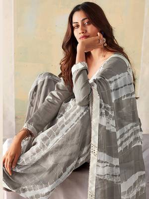 MANNEQUINE PRINTED SAREE WITH BEUTYFULL LACE 3