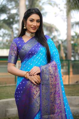 Koram Blue Bandhej kanjivaram silk blendBandhej With Kanjivaram Border With Zari Weaving Saree With Blouse For Women 4