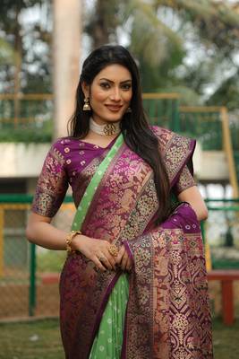 Koram Green Bandhej kanjivaram silk blendBandhej With Kanjivaram Border With Zari Weaving Saree With Blouse For Women 4