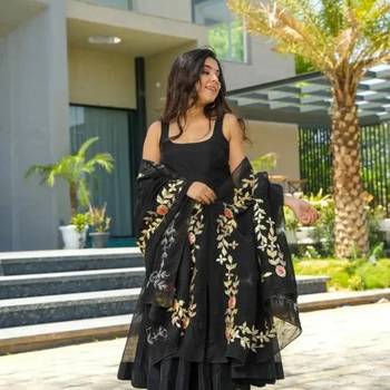 Yash Cotton Floral Embroidered Black Anarkali Kurta Set 4