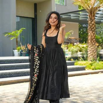 Yash Cotton Floral Embroidered Black Anarkali Kurta Set 5