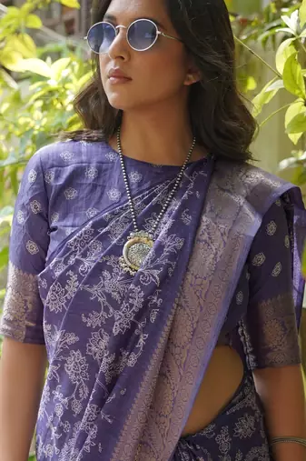 Dusty Blue silk blend kalamkari print/floral print golden woven border saree with unstitched blouse piece