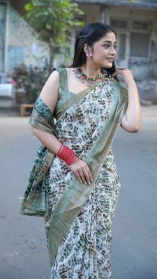 Off White Silk Blend Abstract Print Golden Zari Border Saree Without Blouse 1
