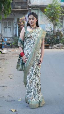 Off White Silk Blend Abstract Print Golden Zari Border Saree Without Blouse 2