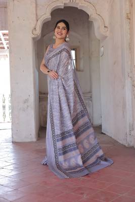 Light dusty purple silk blend abstract print golden zari border saree with unstitched blouse piece 3