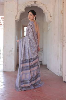 Light dusty purple silk blend abstract print golden zari border saree with unstitched blouse piece 4