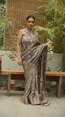 Dusty Beige Silk Blend Floral Print/Ikkat Print/Block Print Golden Woven Border Saree Without Blouse 2