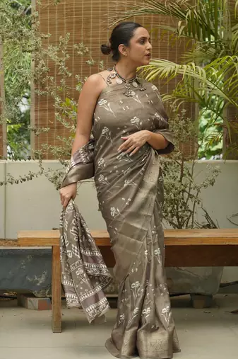 Dusty Beige Silk Blend Floral Print/Ikkat Print/Block Print Golden Woven Border Saree Without Blouse