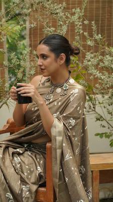 Dusty Beige Silk Blend Floral Print/Ikkat Print/Block Print Golden Woven Border Saree Without Blouse 4