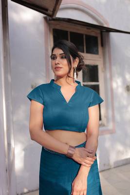 Dark Rama Blue Georgette Solid/Zari And Satin Stripes Stone Border Saree Without Blouse 5