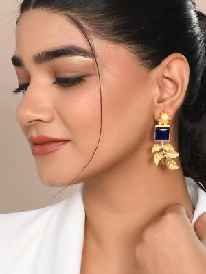 Gold plated white pearl leaf drop earring 1