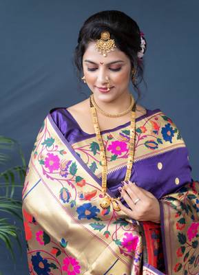 Women's Purple Paithani Silk Zari Woven Saree with Blouse 3