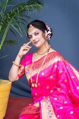 Women's Pink Paithani Silk Zari Woven Saree with Blouse 3