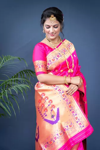 Women's Pink Paithani Silk Zari Woven Saree with Blouse