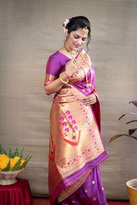 Women's Purple Paithani Silk Zari Woven Saree with Blouse 2
