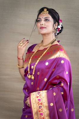 Women's Purple Paithani Silk Zari Woven Saree with Blouse 3