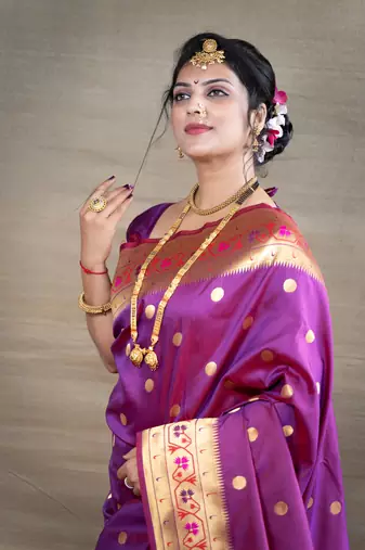 Women's Purple Paithani Silk Zari Woven Saree with Blouse