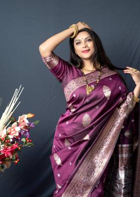 Women's Wine Paithani Silk Zari Woven Saree with Blouse 4