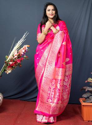 Women's Pink Paithani Silk Zari Woven Saree with Blouse 1