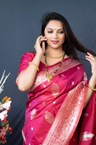 Women's Gajri Red Paithani Silk Zari Woven Saree with Blouse