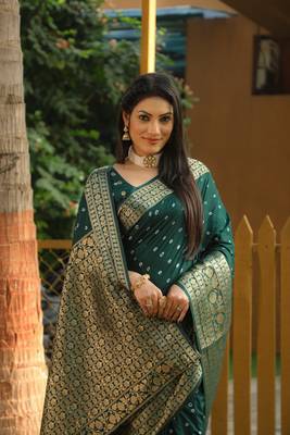 Koram Green Bandhej kanjivaram silk blendBandhej With Kanjivaram Border With Zari Weaving Saree With Blouse For Women 4