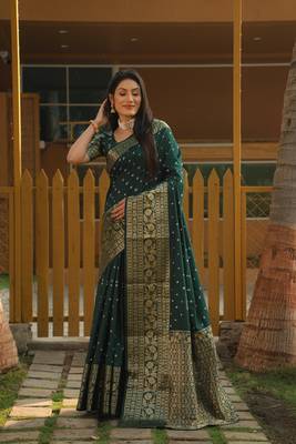 Koram Green Bandhej kanjivaram silk blendBandhej With Kanjivaram Border With Zari Weaving Saree With Blouse For Women 5