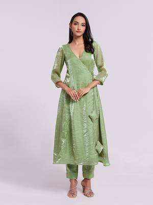 Stylish green asymmetrical kurta set 1