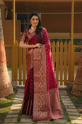 Koram Maroon Bandhej Kanjivaram Silk Bandhej With Kanjivaram Border With Zari Weaving Saree With Blouse For Women 1