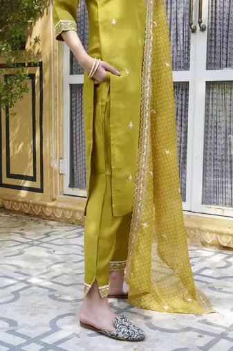  women kurta and pant sets silk blend fabric