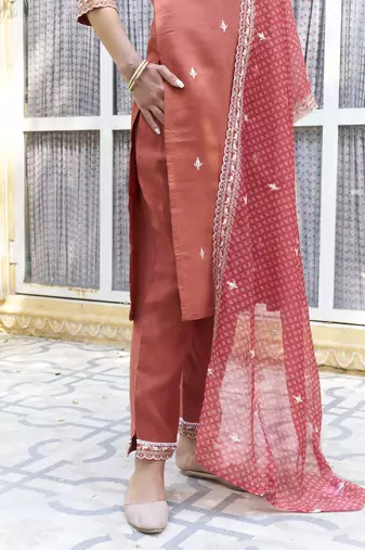  women kurta and pant sets silk blend fabric