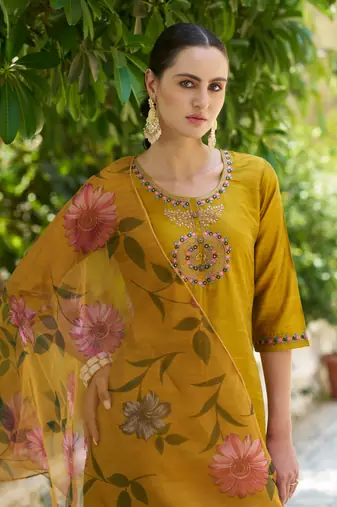  women kurta and pant sest viscose rayon