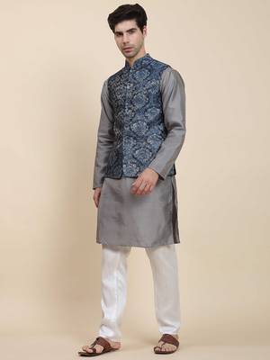 Aany's culture men's nehru jacket with digital print in cotton blend fabric 3