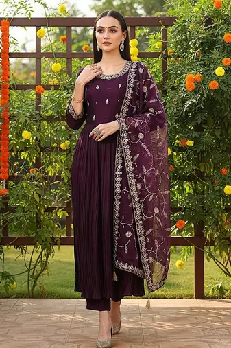 magenta embroidered silk blend styles women's kurta trousers with dupatta