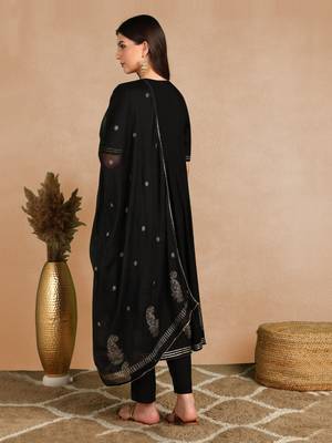 black yoke design silk blend styles women's kurta trousers with dupatta 4