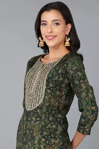 women green silk blend ethnic motifs embroidered straight kurta