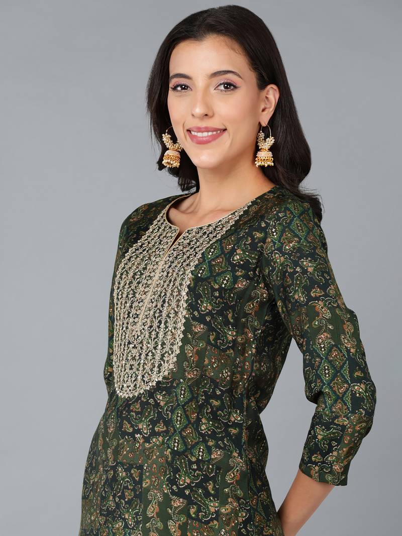 women green silk blend ethnic motifs embroidered straight kurta