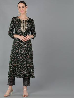 women green silk blend floral embroidered straight kurta 1