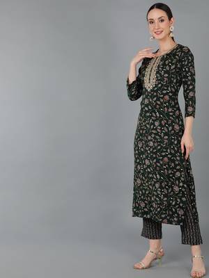 women green silk blend floral embroidered straight kurta 3