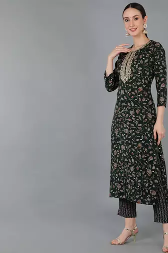 women green silk blend floral embroidered straight kurta