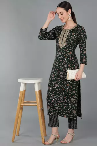 women green silk blend floral embroidered straight kurta