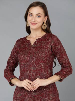 women maroon silk blend paisley printed straight kurta 2