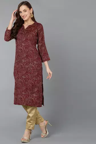 women maroon silk blend paisley printed straight kurta