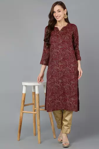 women maroon silk blend paisley printed straight kurta
