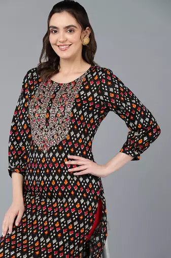 women black cotton ethnic motifs embroidered straight kurta