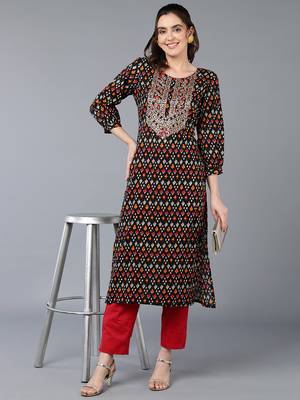 women black cotton ethnic motifs embroidered straight kurta 5