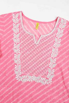 women pink cotton bandhani embroidered straight kurta 2