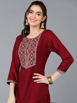 women maroon silk blend solid embroidered straight kurta 2