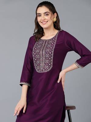 women burgundy silk blend solid embroidered straight kurta 2